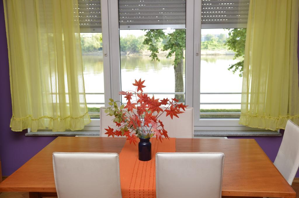 Guesthouse Sava سلافونسكي برود المظهر الخارجي الصورة