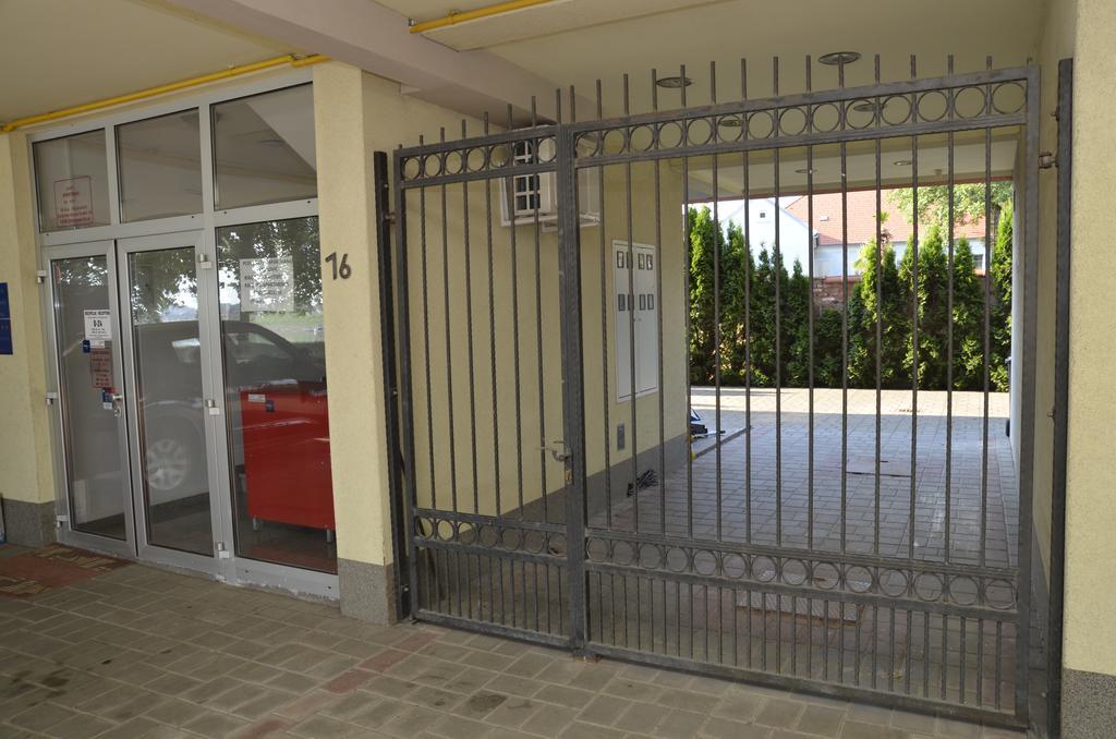 Guesthouse Sava سلافونسكي برود المظهر الخارجي الصورة