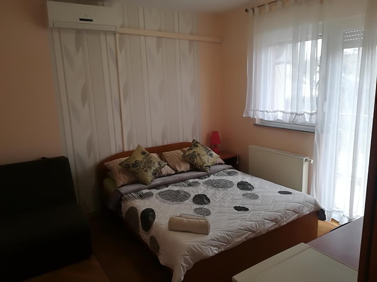 Guesthouse Sava سلافونسكي برود المظهر الخارجي الصورة