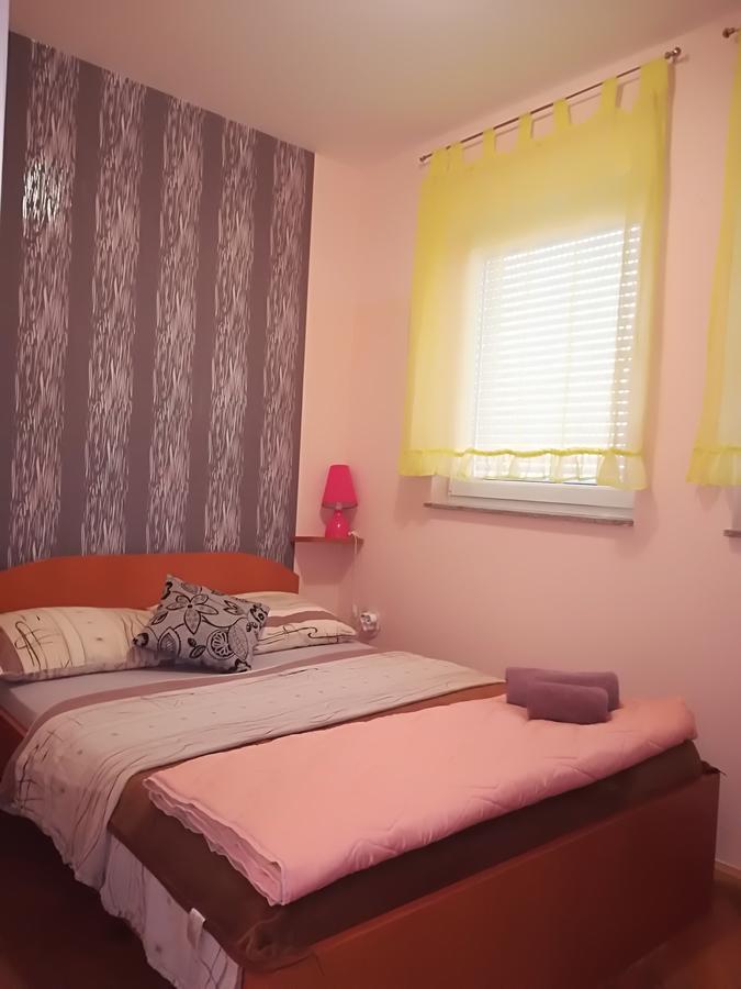 Guesthouse Sava سلافونسكي برود المظهر الخارجي الصورة