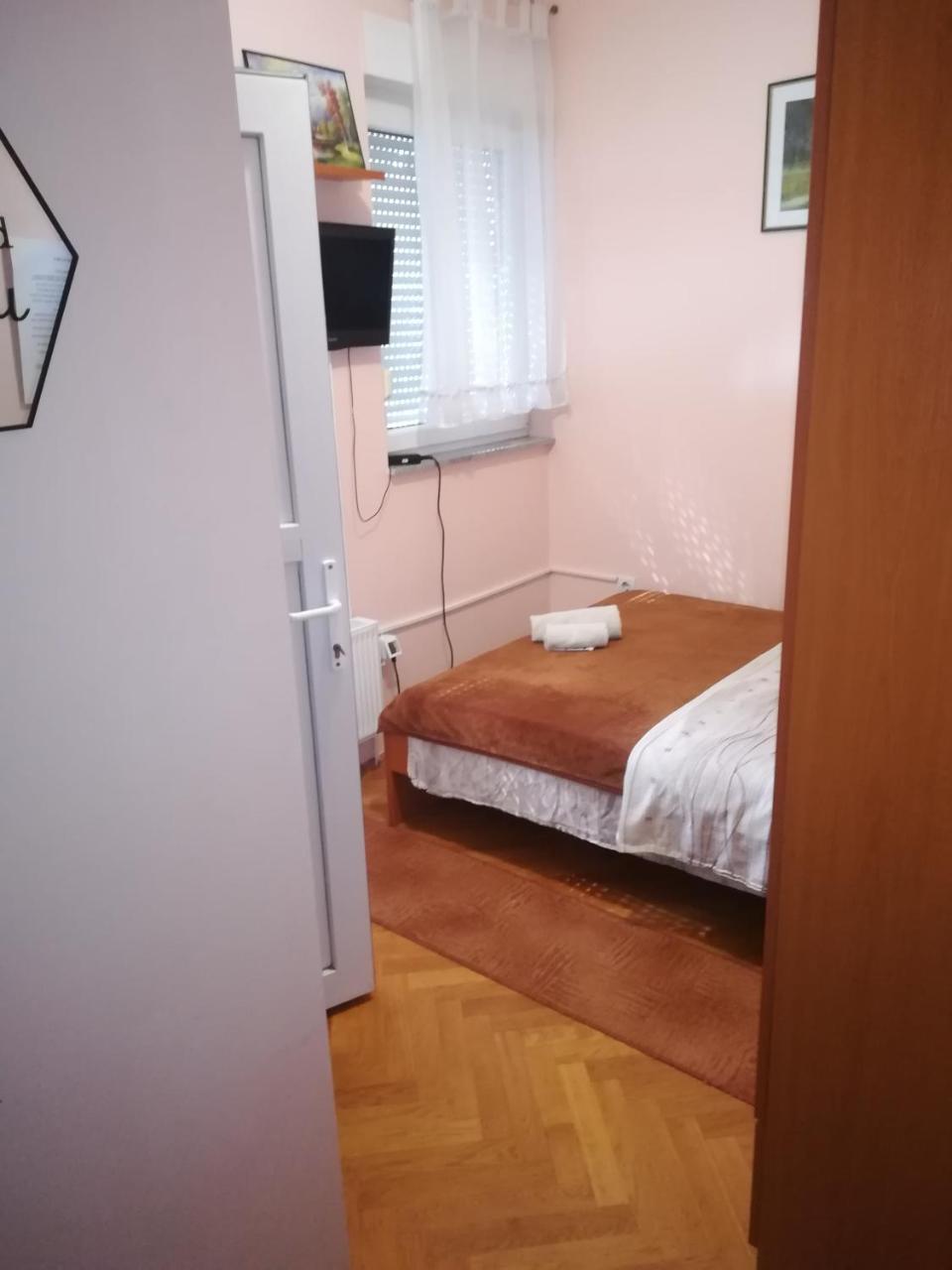 Guesthouse Sava سلافونسكي برود المظهر الخارجي الصورة