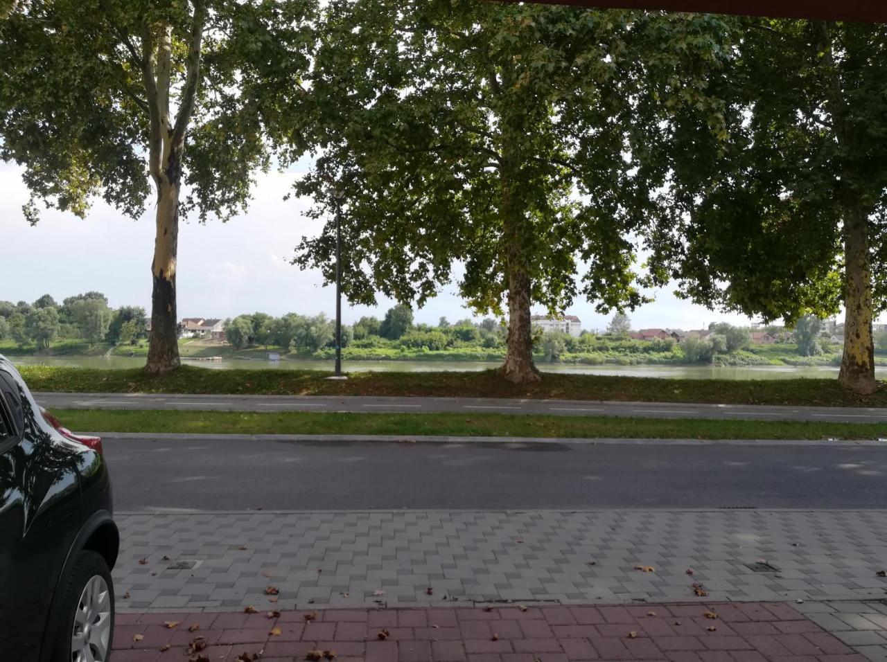Guesthouse Sava سلافونسكي برود المظهر الخارجي الصورة